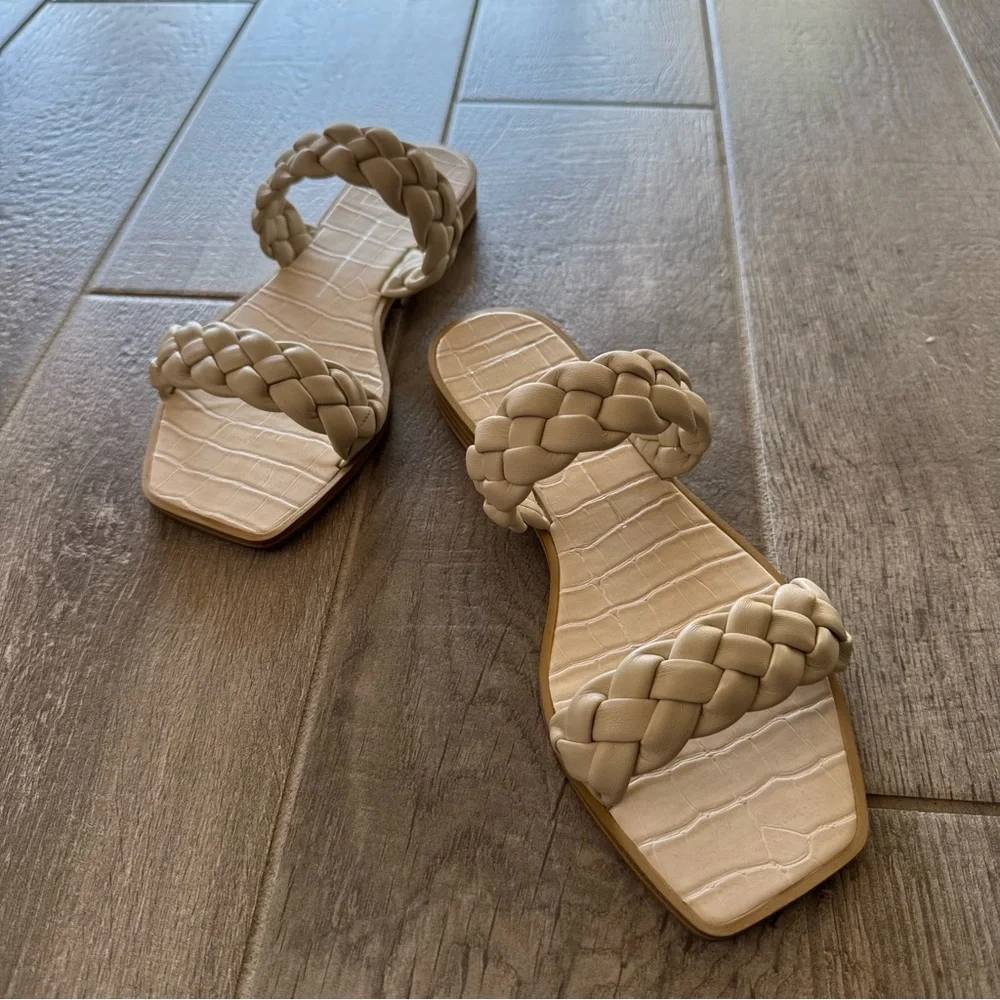 Dolce Vita Indy Cream Slide Sandal - Picture 1 of 7